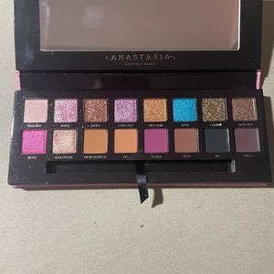 Anastasia Amrezy Palette